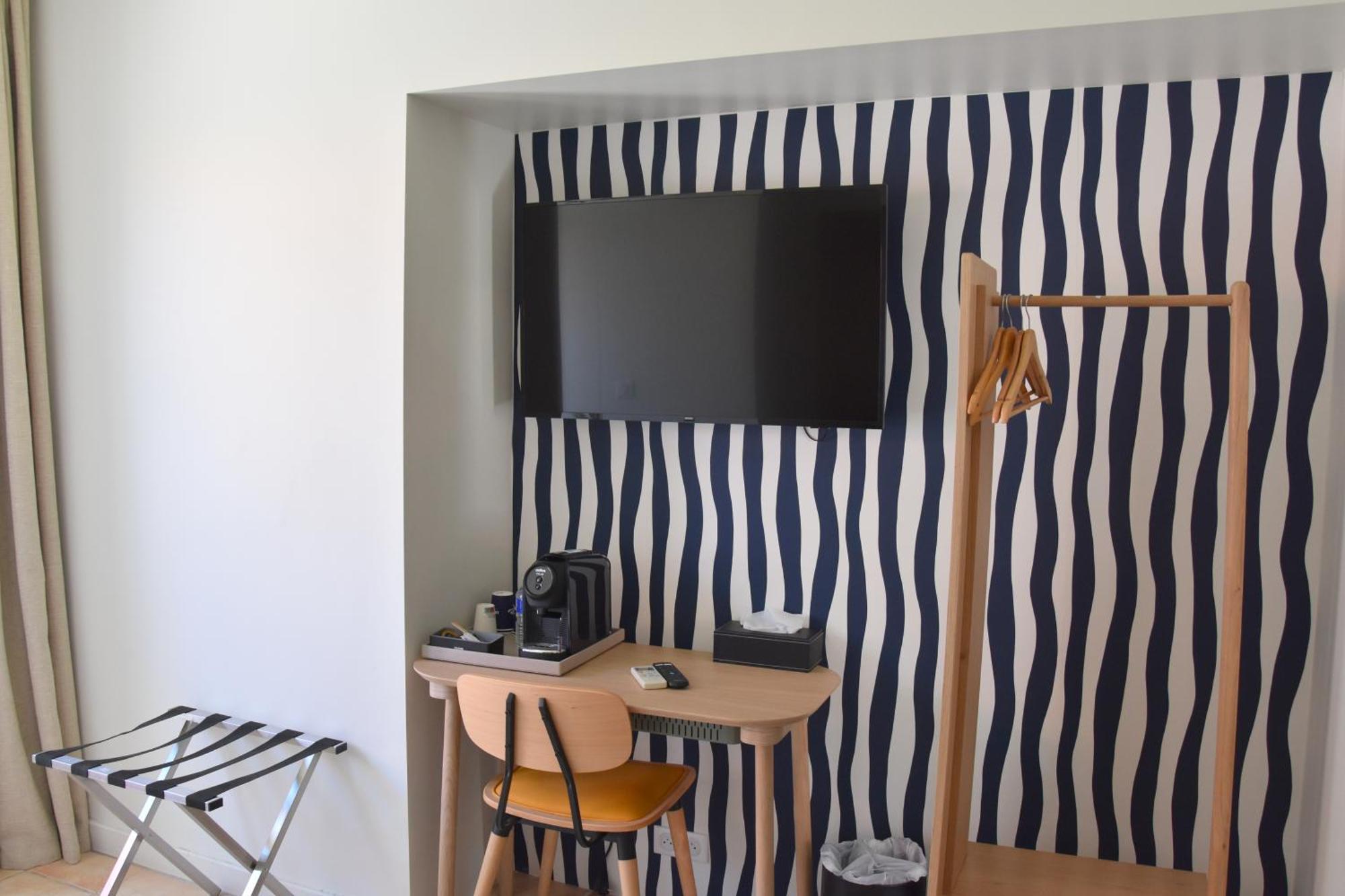 Logis Hotel Restaurant Le Kalliste Hyeres Ngoại thất bức ảnh