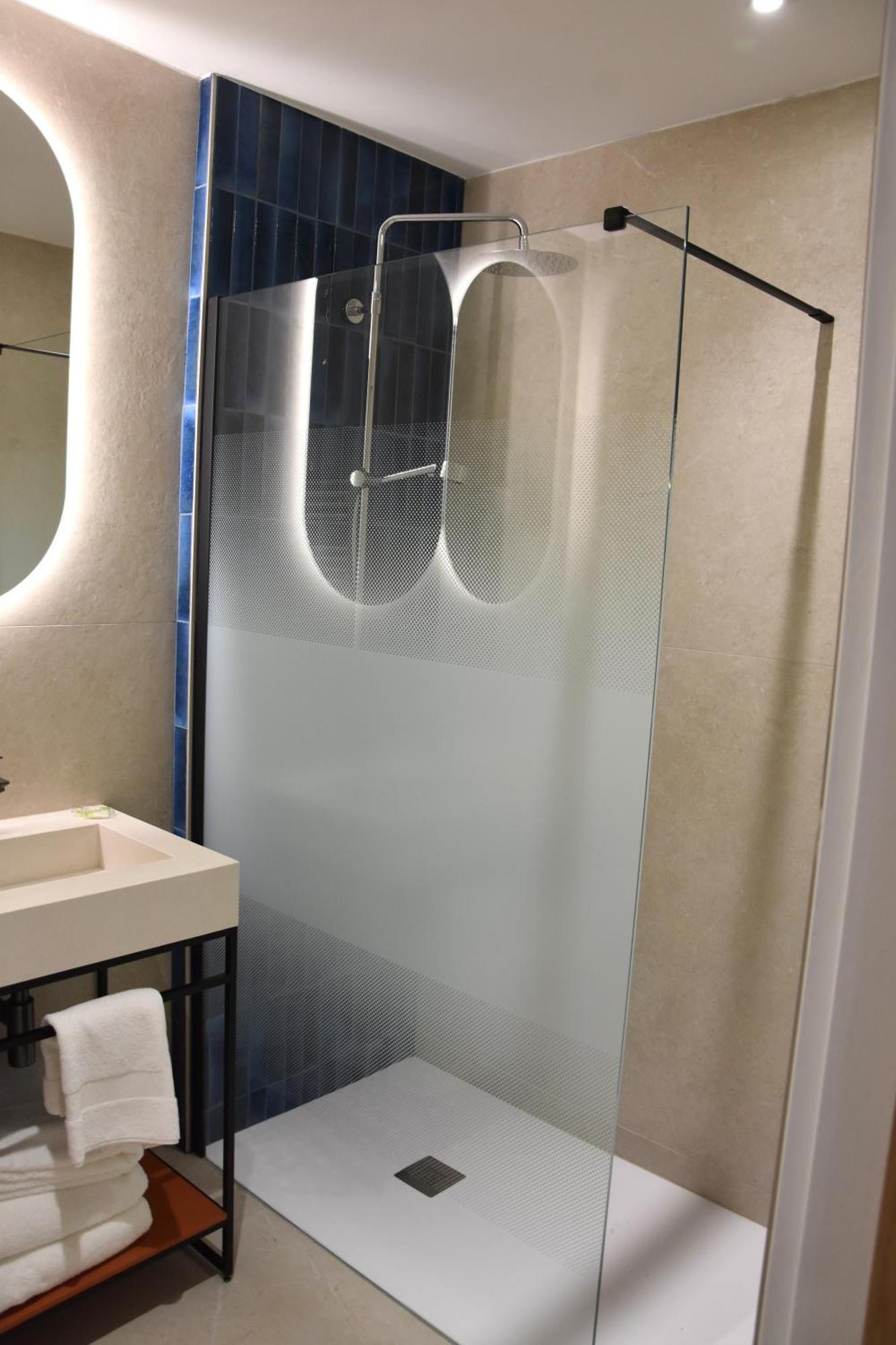 Logis Hotel Restaurant Le Kalliste Hyeres Ngoại thất bức ảnh